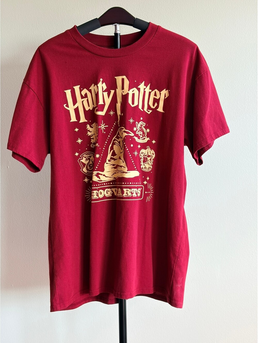 Harry Potter Hogwarts Sorting Hat Four Houses T-Shirt Adult Large Burgundy